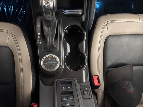 Used 2022 Ford Bronco Wildtrak image 30