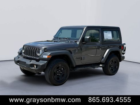 Used 2025 Jeep Wrangler Sport AWD/4WD image 7