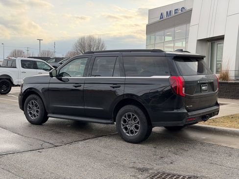 Used 2025 Ford Expedition Active image 4