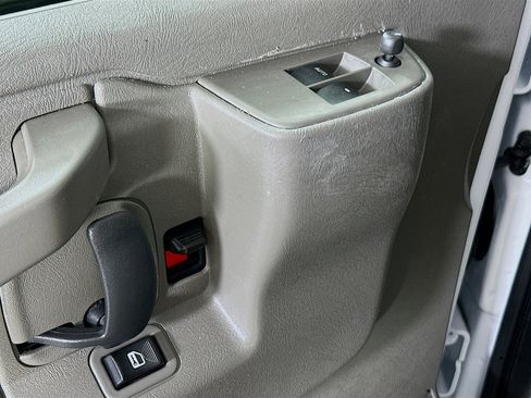 Used 2024 Chevrolet Express 2500 w/ Driver Convenience Package image 14