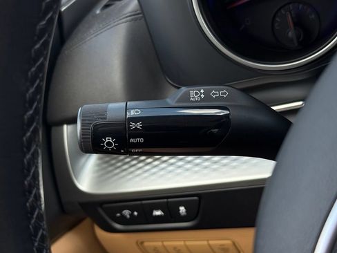 Certified 2024 Kia Carnival LX FWD image 34
