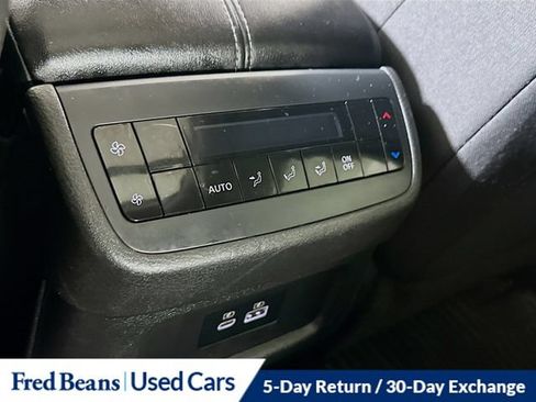 Used 2022 Nissan Pathfinder SV w/ SV Premium Package AWD/4WD image 32