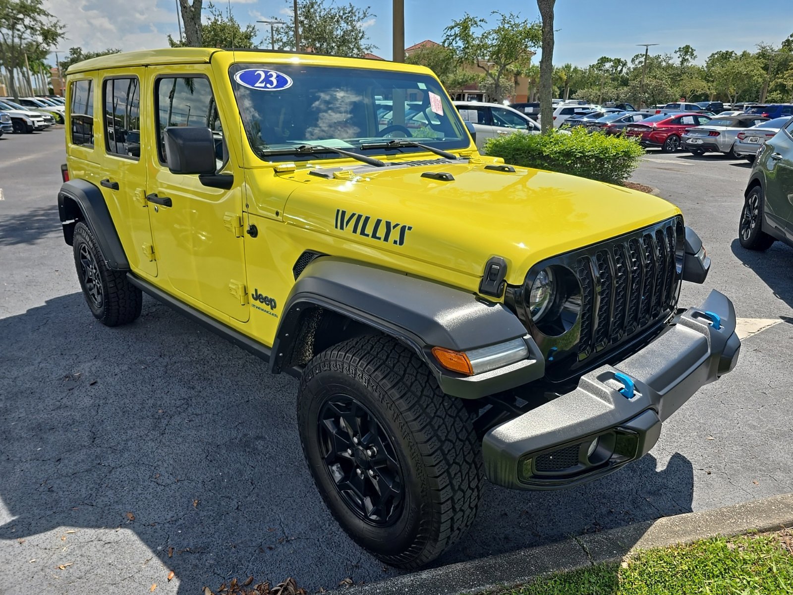Used 2023 Jeep Wrangler Unlimited w/ Sun & Screen Package AWD/4WD image 1