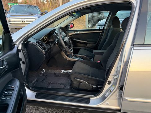 Used 2006 Honda Accord VP image 11