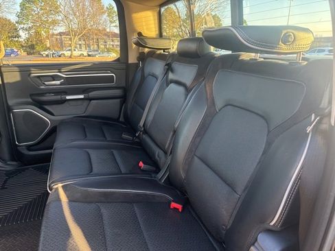 Used 2019 RAM 1500 Laramie image 24
