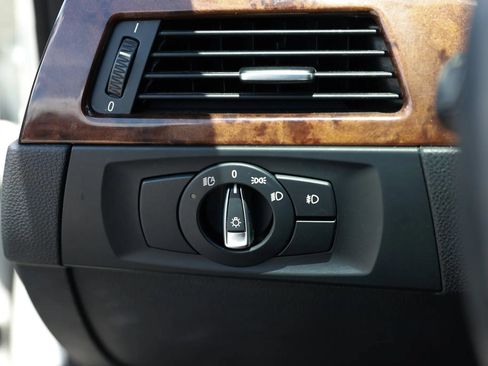 Used 2011 BMW 328i xDrive Sedan AWD/4WD image 45