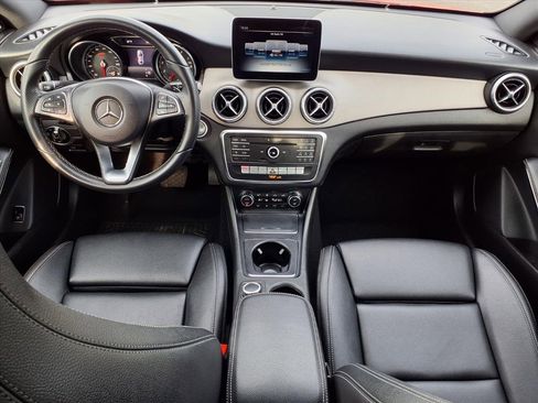 Used 2018 Mercedes-Benz CLA 250 4MATIC image 9