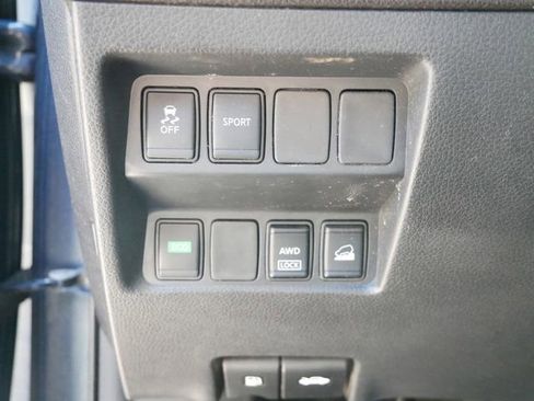 Used 2016 Nissan Rogue SV w/ SV Moonroof Package AWD/4WD image 16