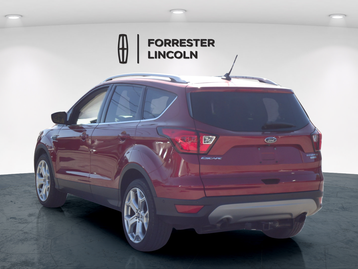 Used 2019 Ford Escape Titanium AWD/4WD image 5