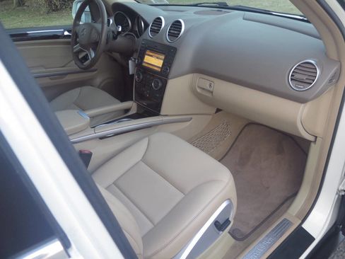 Used 2010 Mercedes-Benz ML 350 4MATIC image 17
