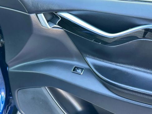 Used 2016 Tesla Model X 60D image 28