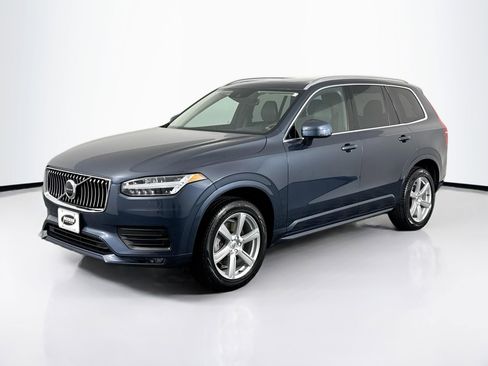 Used 2022 Volvo XC90 T5 Momentum image 6
