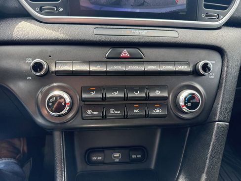 Used 2020 Kia Sportage LX AWD/4WD image 15