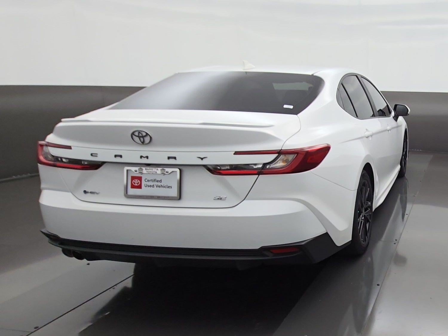 Certified 2025 Toyota Camry SE FWD image 8