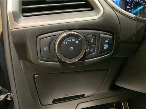 Used 2020 Ford Edge ST-Line w/ Cold Weather Package image 32