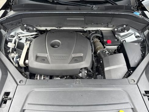 Used 2017 Volvo XC90 T6 Momentum w/ Vision Package image 30