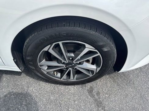 Certified 2023 Kia Forte LXS FWD image 10
