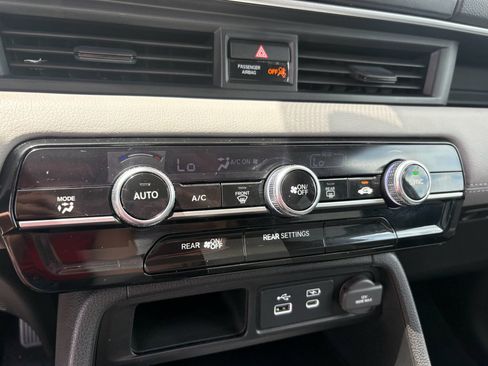 Used 2024 Honda Pilot LX image 18