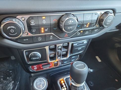 New 2026 Jeep Gladiator Mojave AWD/4WD image 14