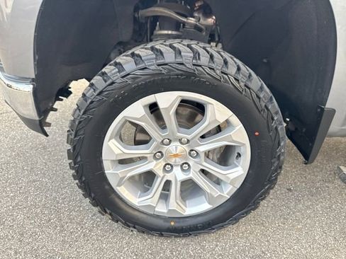 Used 2019 Chevrolet Silverado 1500 LTZ w/ LTZ Premium Package image 27