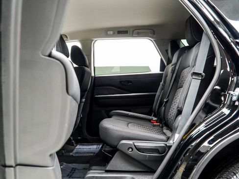 Used 2025 Nissan Pathfinder SV AWD/4WD image 35