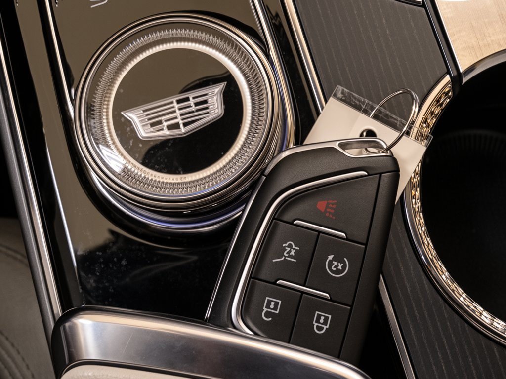 Used 2024 Cadillac Lyriq Luxury RWD image 31