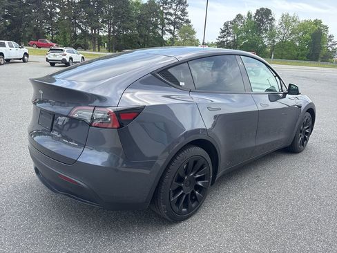 Used 2021 Tesla Model Y Long Range image 7