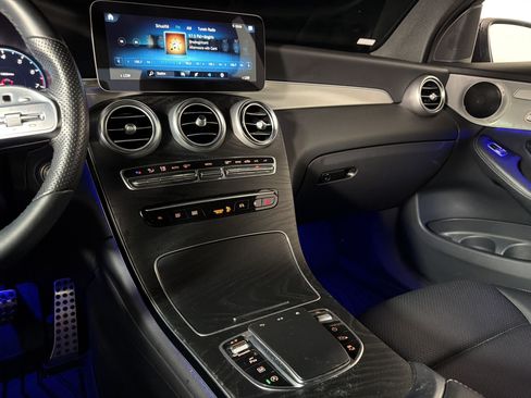 Used 2022 Mercedes-Benz GLC 300 image 24