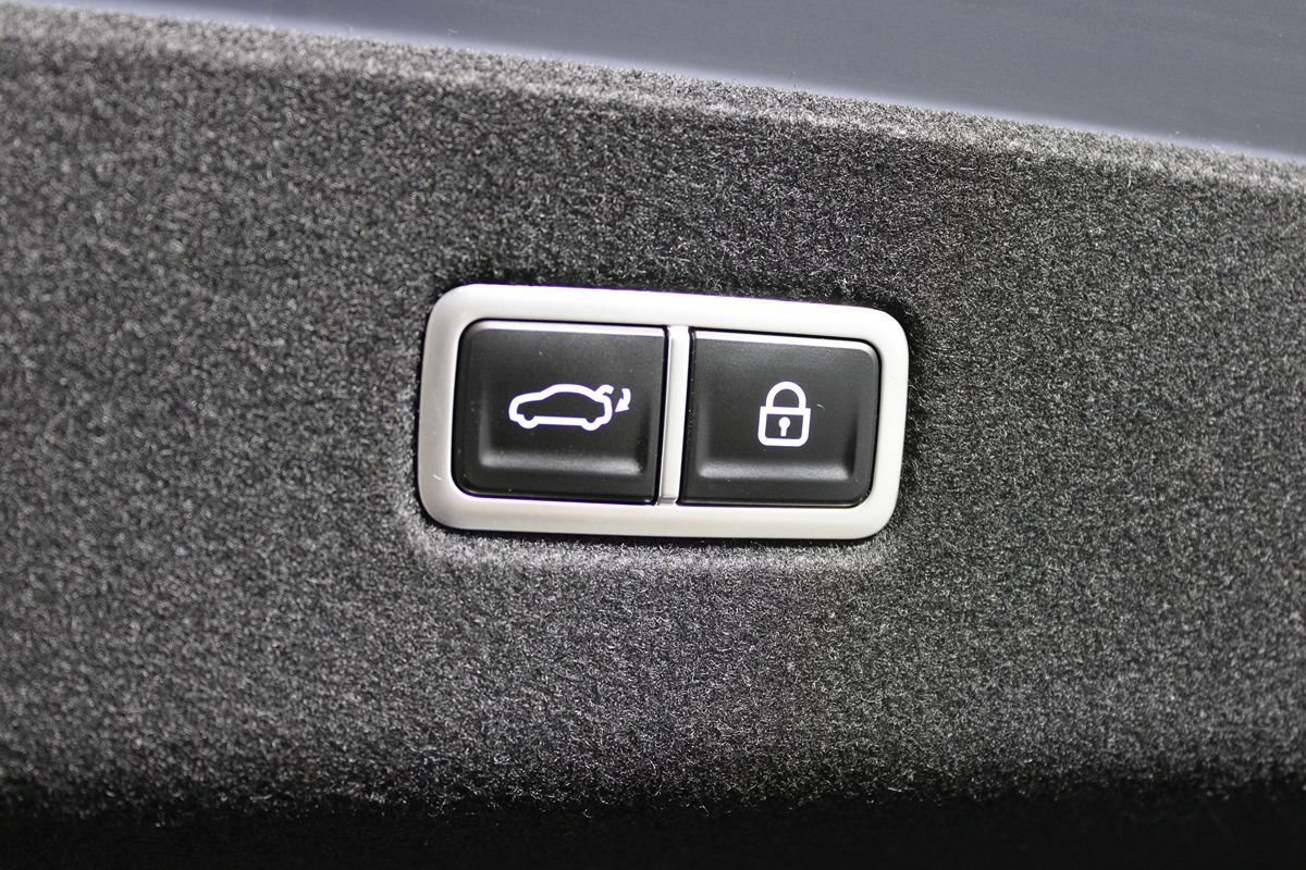 Used 2024 Hyundai Ioniq 6 SEL RWD image 12