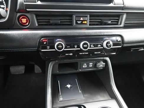 Used 2025 Honda Pilot EX-L image 30