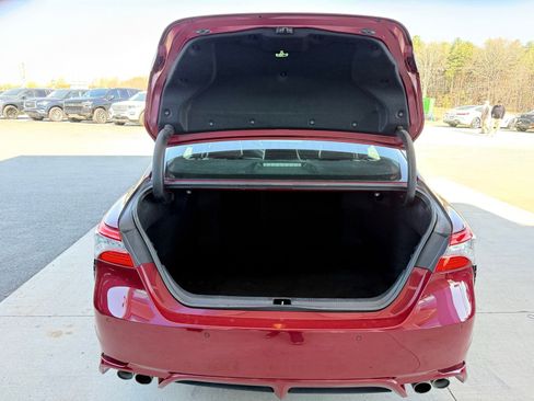 Used 2018 Toyota Camry XSE image 51