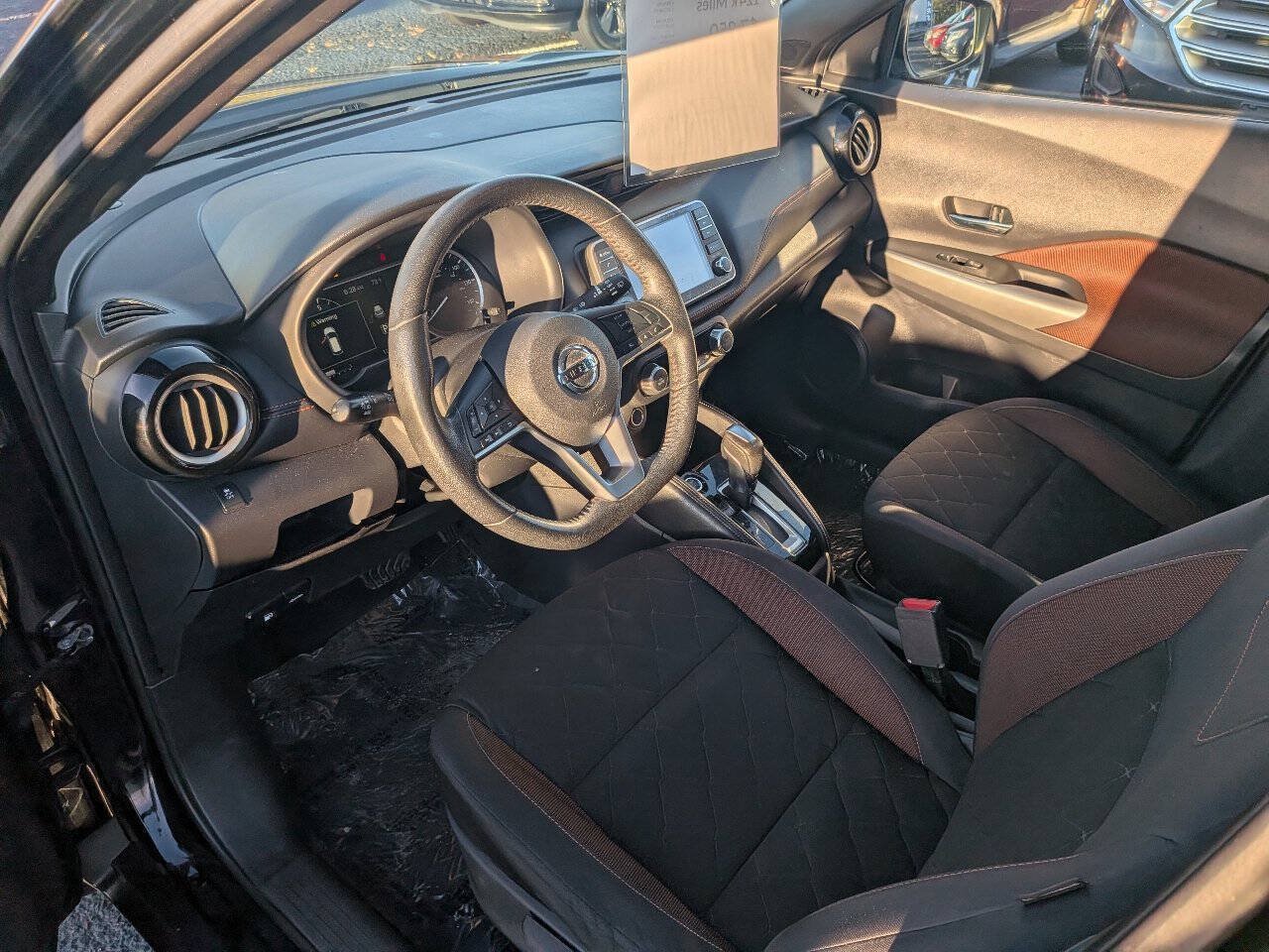 Used 2018 Nissan Kicks SR w/ Exterior Electronics Package FWD image 26