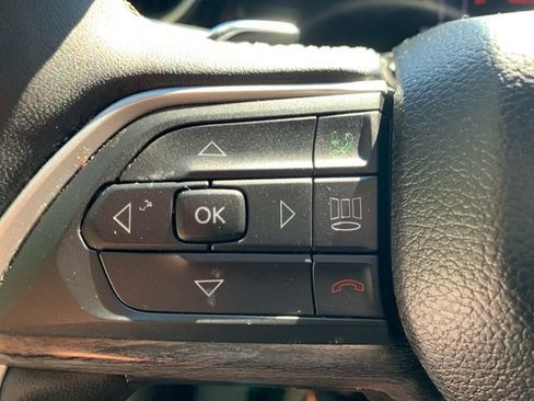 Used 2024 Jeep Grand Cherokee L Limited w/ Black Appearance Package AWD/4WD image 27