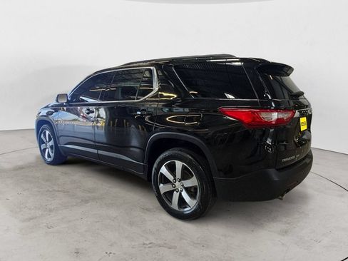 Used 2020 Chevrolet Traverse LT w/ LT Premium Package AWD/4WD image 7
