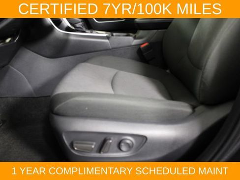 Used 2025 Toyota RAV4 XLE AWD/4WD image 19