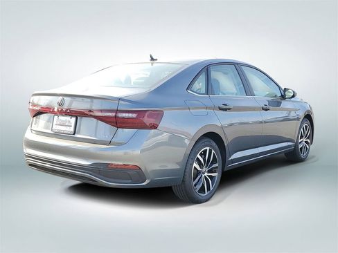 New 2026 Volkswagen Jetta SE FWD image 3