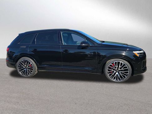 New 2026 Audi SQ7 Prestige image 2
