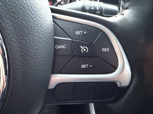 Used 2019 Jeep Compass Latitude w/ Cold Weather Group image 20