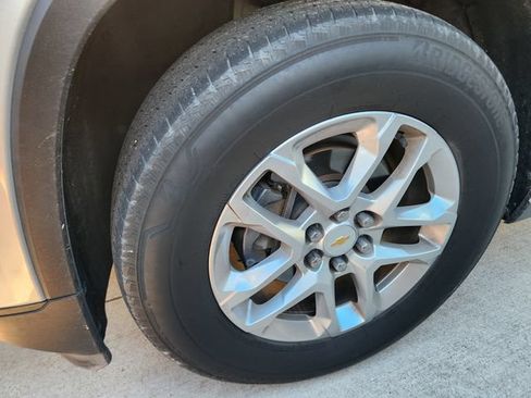 Used 2020 Chevrolet Traverse LS FWD image 8