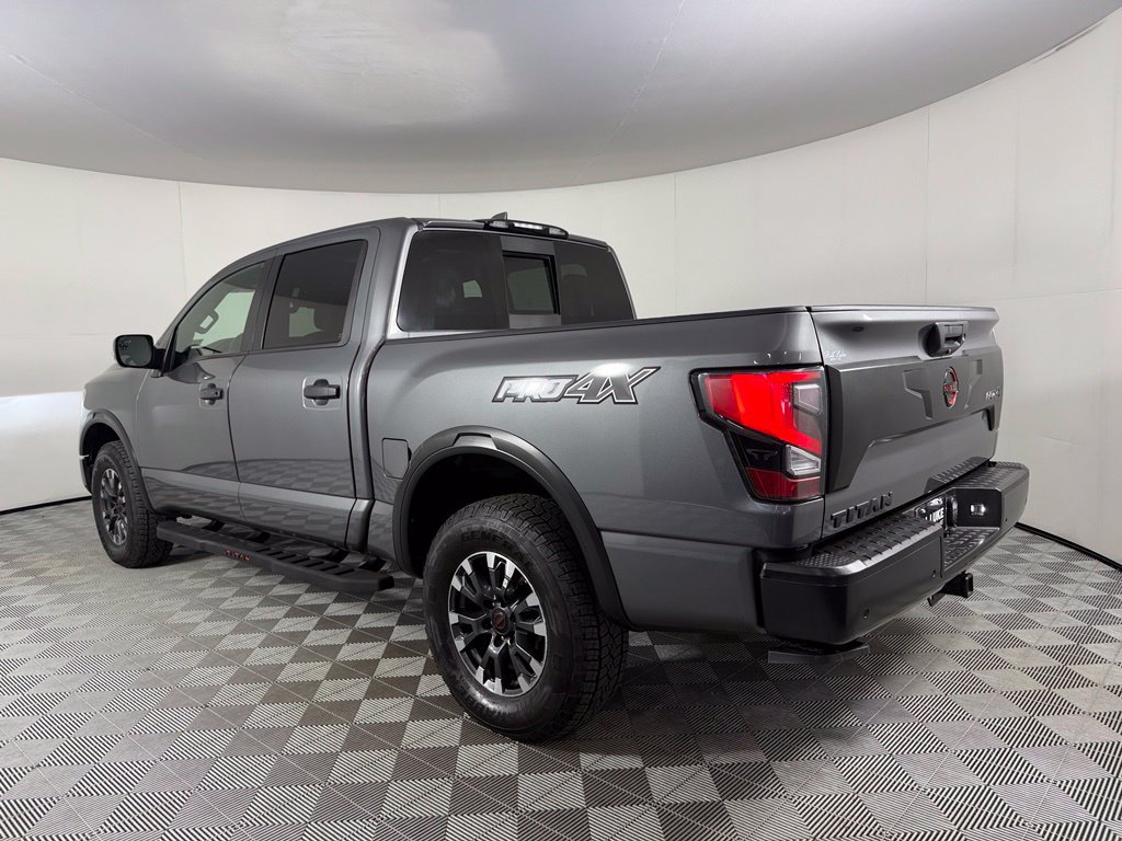 Used 2024 Nissan Titan PRO-4X w/ Pro-4x Convenience Package AWD/4WD image 9