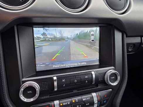 Used 2018 Ford Mustang Premium image 12