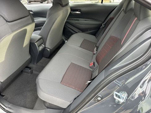 Used 2026 Toyota Corolla SE w/ SE Premium Package FWD image 32