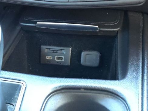 Used 2020 Cadillac XT4 Premium Luxury image 38