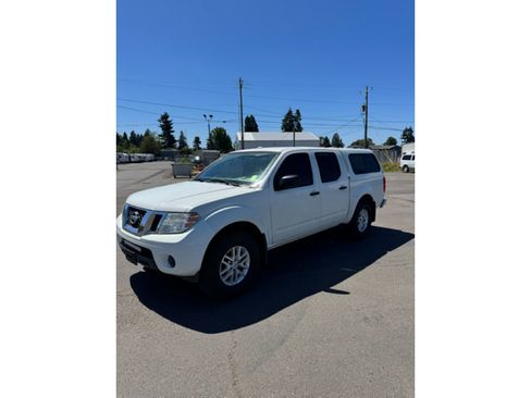 Used 2016 Nissan Frontier SV AWD/4WD image 8