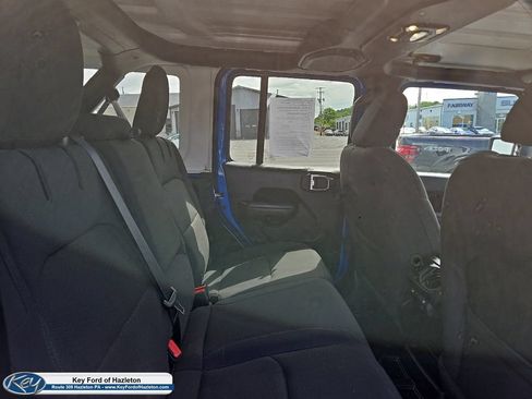 Used 2023 Jeep Wrangler Unlimited w/ Cold Weather Group AWD/4WD image 45