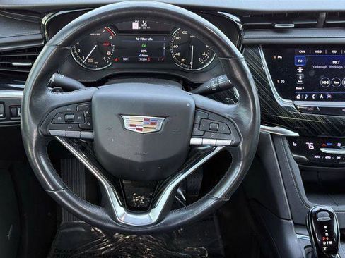 Used 2020 Cadillac XT6 Premium Luxury image 17