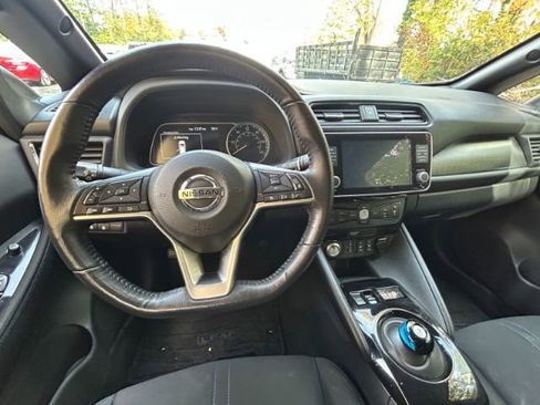 Used 2020 Nissan Leaf SV w/ SV All Weather Package image 12