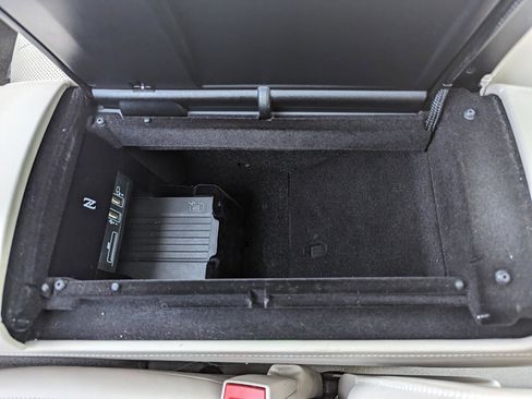 Used 2018 Mercedes-Benz S 560 4MATIC Sedan image 26