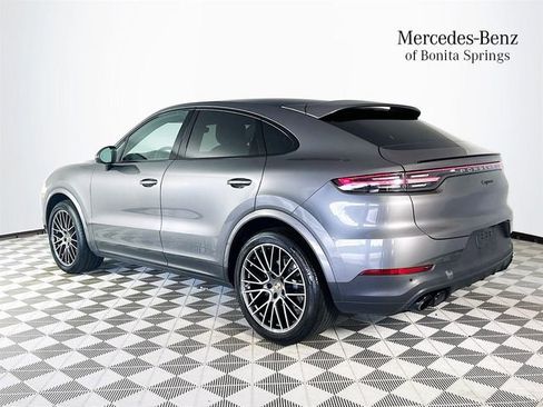 Used 2021 Porsche Cayenne Coupe AWD/4WD image 5