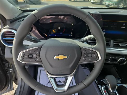 New 2026 Chevrolet Trax LT w/ Driver Confidence Package image 18